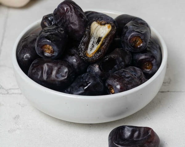 تصویر 1 از خرما پیارم اصل درجه یک و ممتاز با بسته بندی حرفه ای